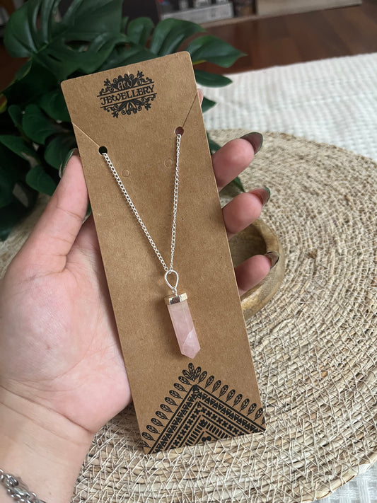 Collier Pendentif Hexagonal – Quartz Rose