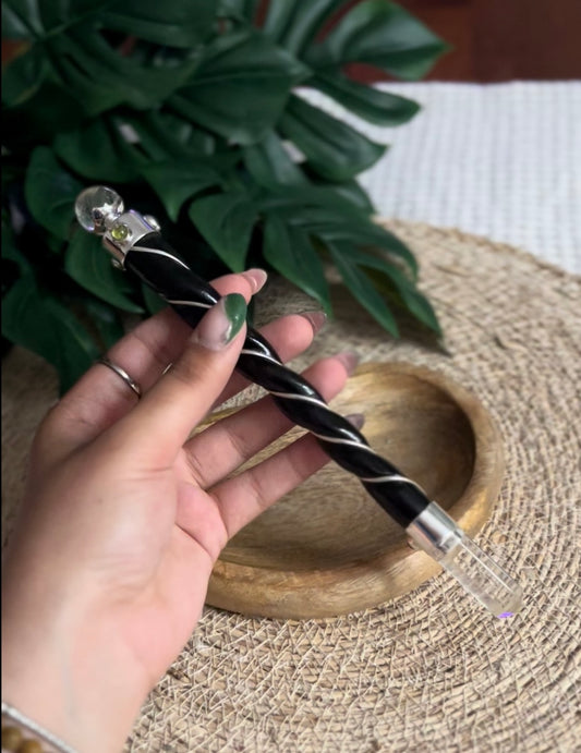 Baguette Énergétique Torsadée – Cristal de Roche & Bois Noir