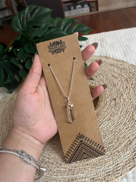 Collier Pendentif Hexagonal – Cristal de Roche